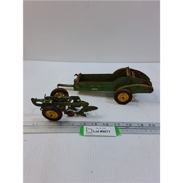 (2) John Deere Metal Toys: Manure Spreader, Cultivator