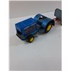 Image 2 : Airport Luggage Tin Tractor & Trailers Toy Set