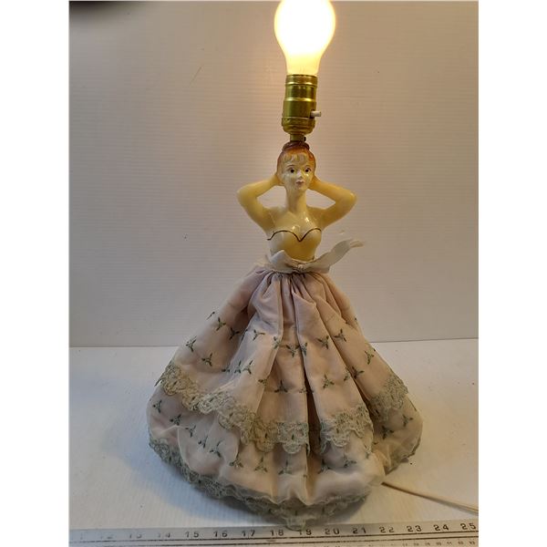Vintage Gilbert Creations Lamp 16" H - Works , As Is