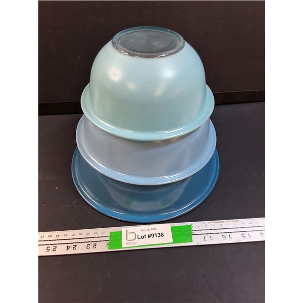 (3) Vintage Pyrex Bowls Up to 9.75" Diameter