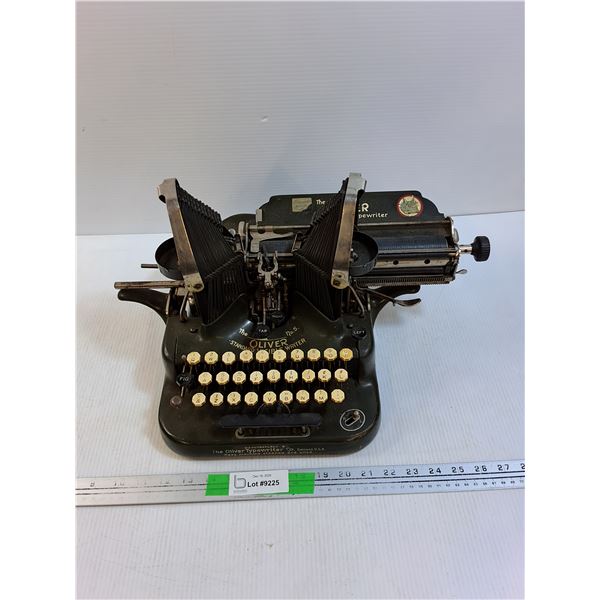 Vintage Oliver Typewriter- Untested