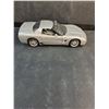 Image 3 : 1:24 2002 Chevy Corvette