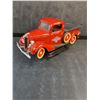 Image 2 : Solido 1:18 1936 Ford V8 Die Cast Pickup Truck with Stand