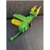 Image 2 : Vintage 1:16 Scale ERTL John Deere Square Hay Baler Toy
