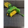 Image 3 : Vintage 1:16 Scale ERTL John Deere Square Hay Baler Toy