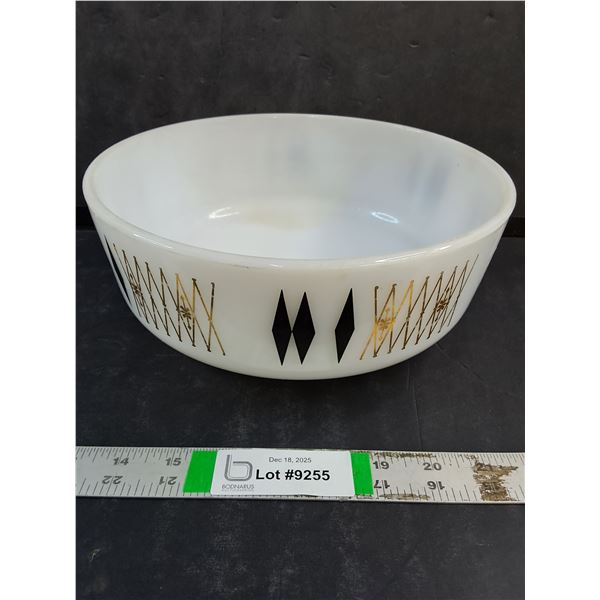 Vintage Federal Glass Harlequin "Black Diamond" Pattern Milk Glass Serving Bowl