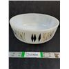 Image 1 : Vintage Federal Glass Harlequin "Black Diamond" Pattern Milk Glass Serving Bowl