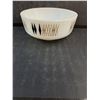 Image 4 : Vintage Federal Glass Harlequin "Black Diamond" Pattern Milk Glass Serving Bowl