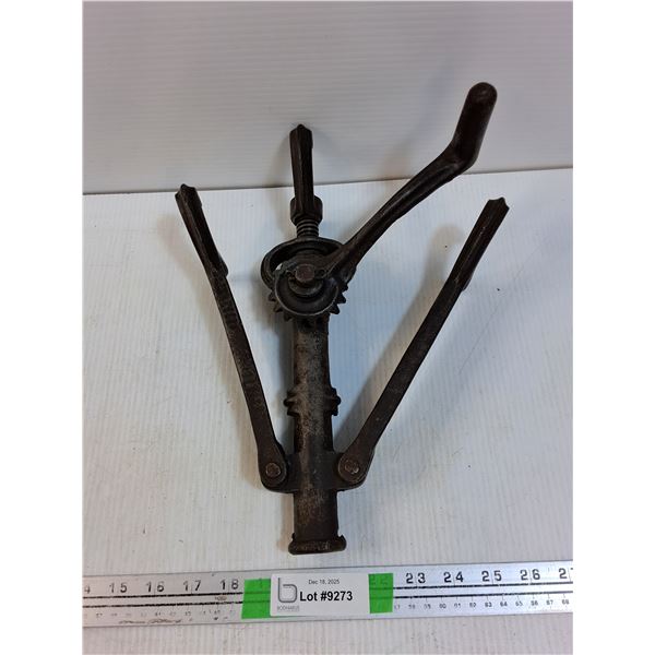 C. 1923 Model T Tire Rim Spreader