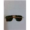 Image 2 : 1960s Rayex Aviator Sunglasses & Case