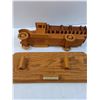 Image 5 : Custom Made Wooden Model T Farm Truck - 1926 Graham Bros Plaque - 16" x 6" x 7"