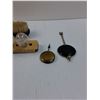Image 2 : Men's Travel Kit Brushes, (2) Clock Pendulums, Camera Flash Light Bulbs