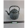 Image 1 : Vintage Enamel Ware Teapot