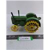 Image 1 : ERTL John Deere Die-Cast 1:24 Scale 'D' Replica Vintage Tractor