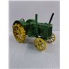 Image 5 : ERTL John Deere Die-Cast 1:24 Scale 'D' Replica Vintage Tractor