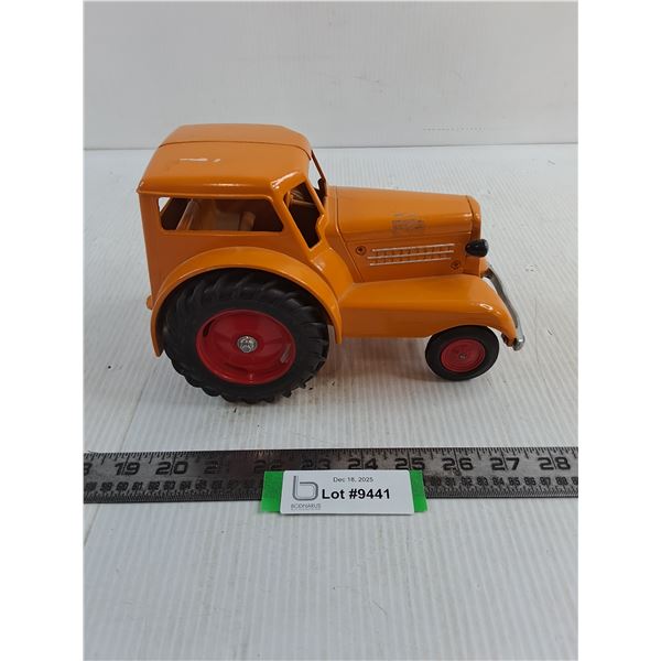 Modern Machinery Die-Cast 1:16 Scale Replica "Hot-Rod" Tractor