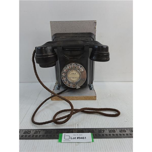 Vintage Party-Line Rotary Telephone w/Display Mount