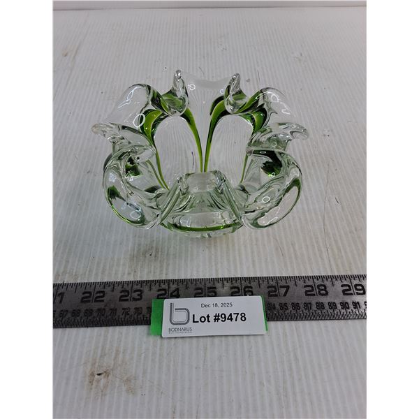 Green Ruffled Art Glass Bowl