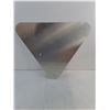 Image 2 : Metal Yield Sign - Each Side 20" Length