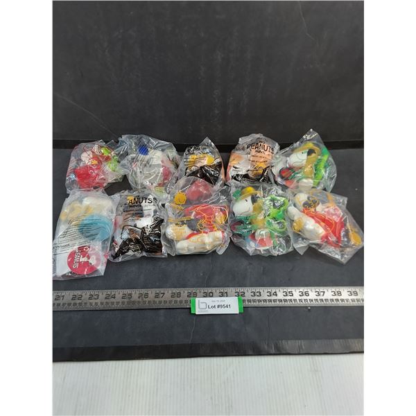 (10) Sealed "Peanuts" McDonald's Happy Meal Toys