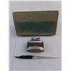 Image 2 : Vintage Combination Set (Fountain Pen, Lighter, Rolodex Calendar)