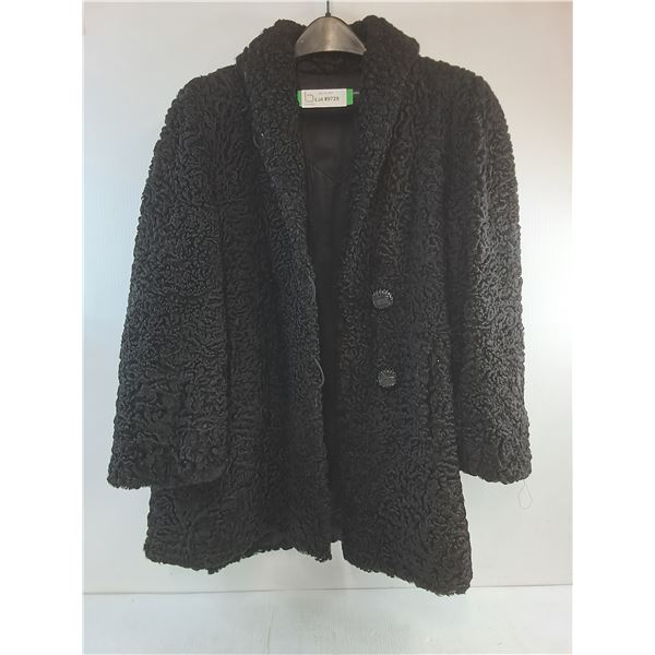 # Vintage Woman's 'Wool-Like' Winter Coat - Approx Size Medium