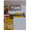Image 2 : Tool Lot: Rivet Kit, Wire Cutters, Steel Wool, Zip-ties, Misc