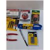 Image 3 : Tool Lot: Wire Cutter, Wire Brush, Rivet Kit, Misc