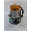 Image 4 : Black & Decker 7617-04 Router Kit - Powers On, As is