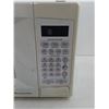 Image 4 : GE Microwave - Powers On, As is - PICK UP ONLY