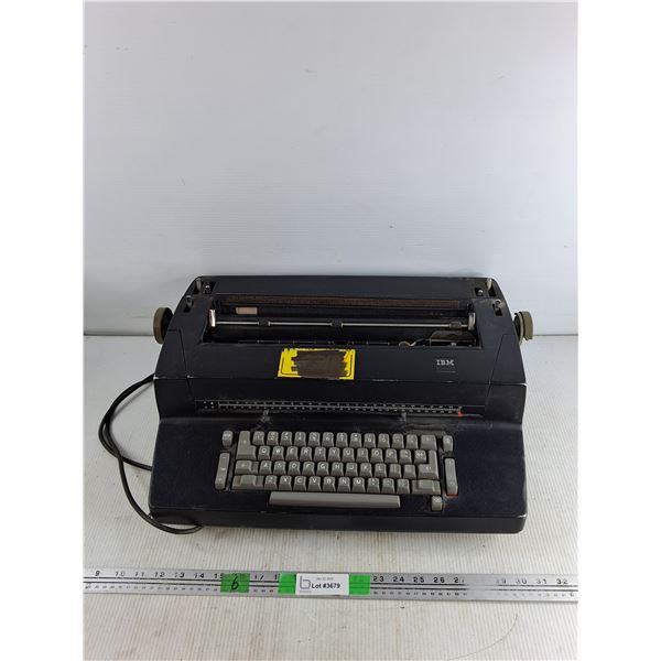 Vintage IBM Electric Typewriter - Powers On, As Is, Pickup Only