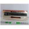 Image 1 : Mag-Lite Lite Pack 3 Cell D & 2 Cell AA Flashlights - Sealed, As Is