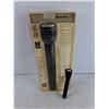 Image 4 : Mag-Lite Lite Pack 3 Cell D & 2 Cell AA Flashlights - As Is