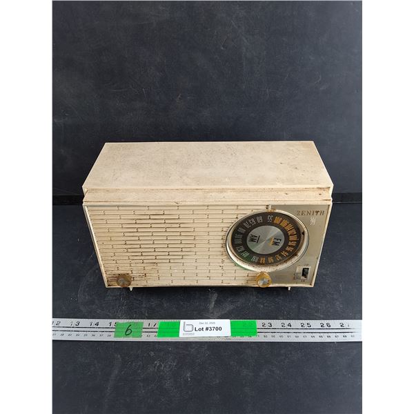 Vintage Zenith Automatic Frequency Control AM/FM Radio - As Is