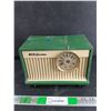 Image 1 : Vintage RCA Victor Nipper V Radio - As Is