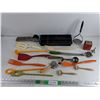 Image 1 : Potato Masher, Plastic Spatulas, Bread Knife, Vintage Ice Cream Scoop, Gyroscope Top, Misc