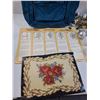 Image 4 : Lot: Backpack, Christmas Ornaments, Crochet Pattern