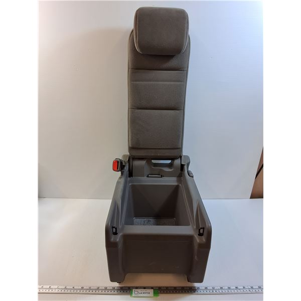 Honda Odyssey Second Row Console Seat - CANNOT SHIP - 20" x 12" x 12" Folded