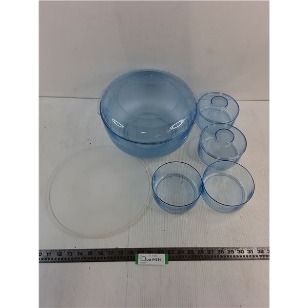 New Tupperware 12" Salad Server w/Fitted Lid & Seal Lid, 4 Salad Bowls w/2 Lids
