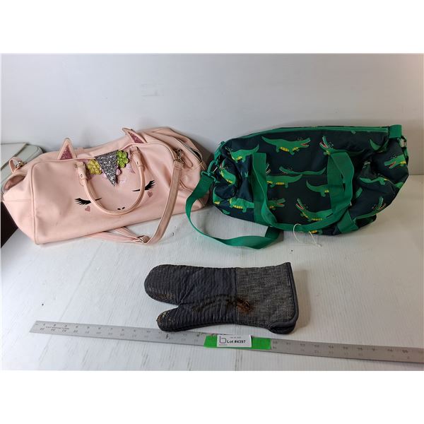 Unicorn- Broken Zipper & Crocodile Duffel Bag, Oven Mitt- As Is