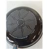 Image 3 : WearEver Pan, Measuring Cup & Strainer