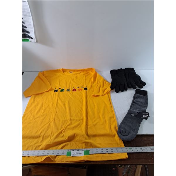 Srilanka T- Shirt - Size XXL, GX Mens Thermal Socks - Sock Size 10 - 13, Pair Of Outdoor Winter Glov