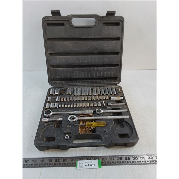 Ratchet & Socket Set - Incomplete (Imperial & Metric Sizes)
