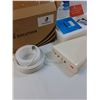 Image 2 : Wireless Coverage Cell Phone Booster Kit - Appears New