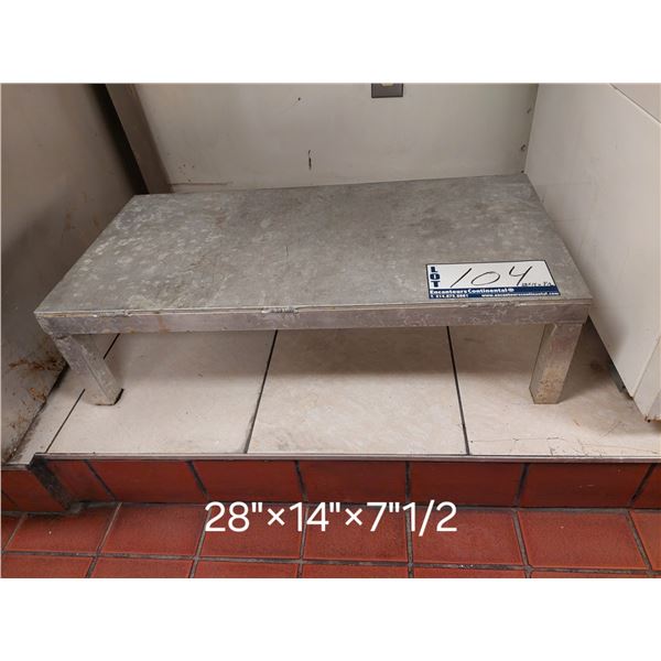 MARCHE EN INOX 28"X14"X7.5"