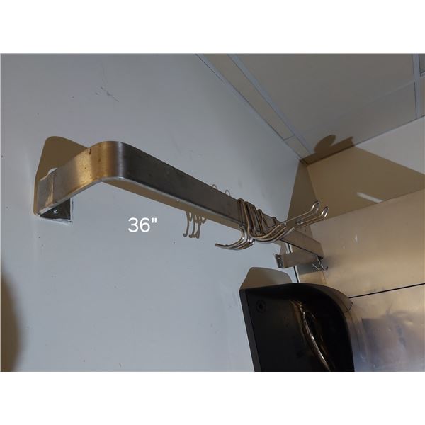 BARRE AVEC CROCHETS 36"