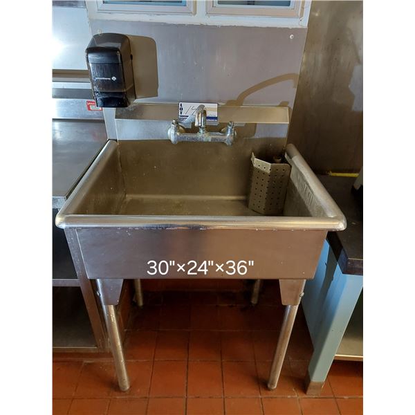 ÉVIER EN INOX 30"X24"X36" AVEC ROBINET