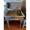 Image 1 : ÉVIER EN INOX 30"X24"X36" AVEC ROBINET