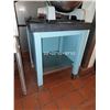 Image 1 : TABLE EN INOX 23"X22.5"X30.5"