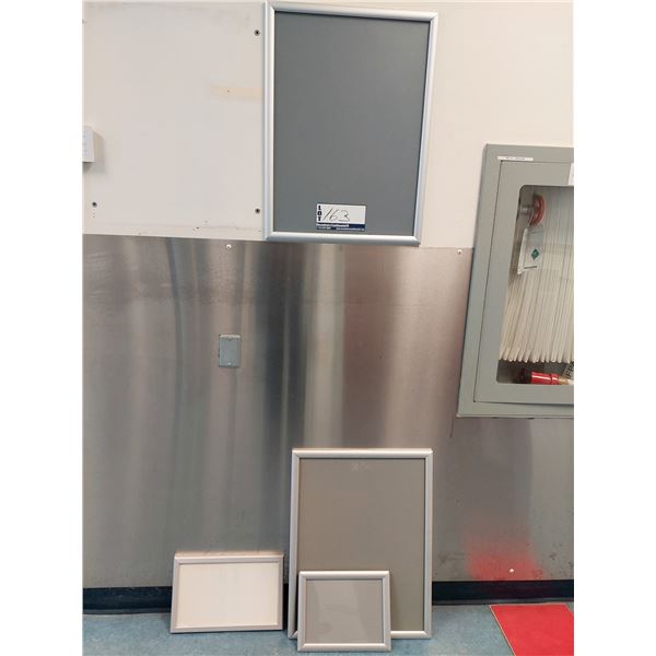 LOT 4 PORTES AFFICHES ASS.